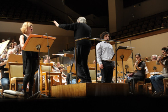 General rehearsal with the conductor Antoni Ros Marbà