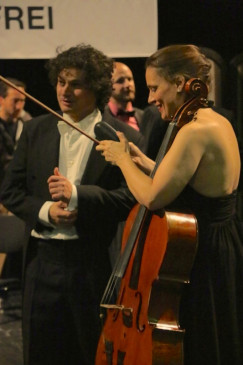 Junto a la violoncellista Suzana Stefanovic